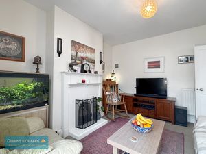 Sitting room- click for photo gallery